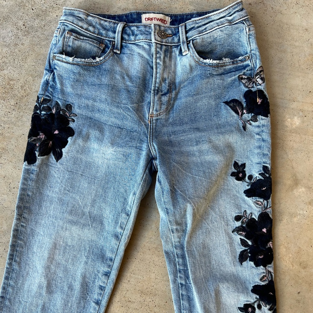 Driftwood embroidery jeans.